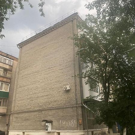 Tatyana-Hotel Qostanaj Buitenkant foto